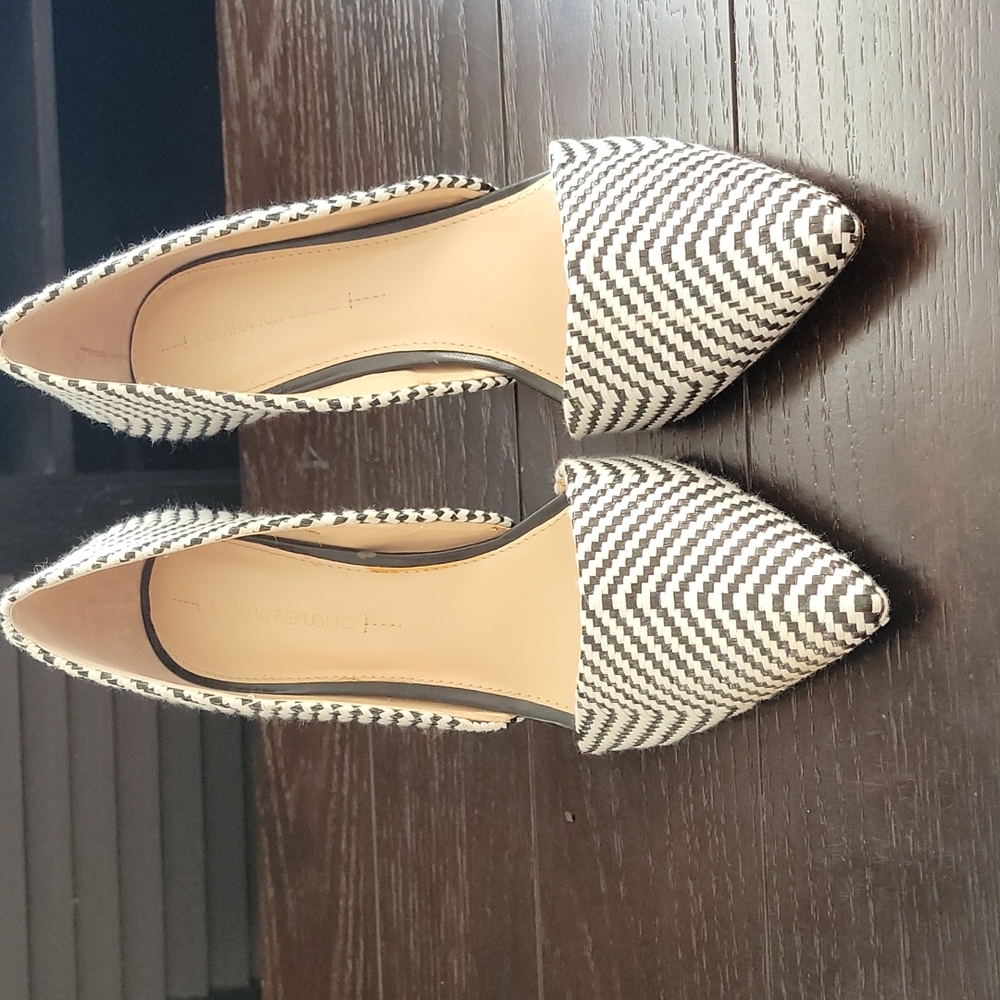 Banana Republic Black & White Woven Heels